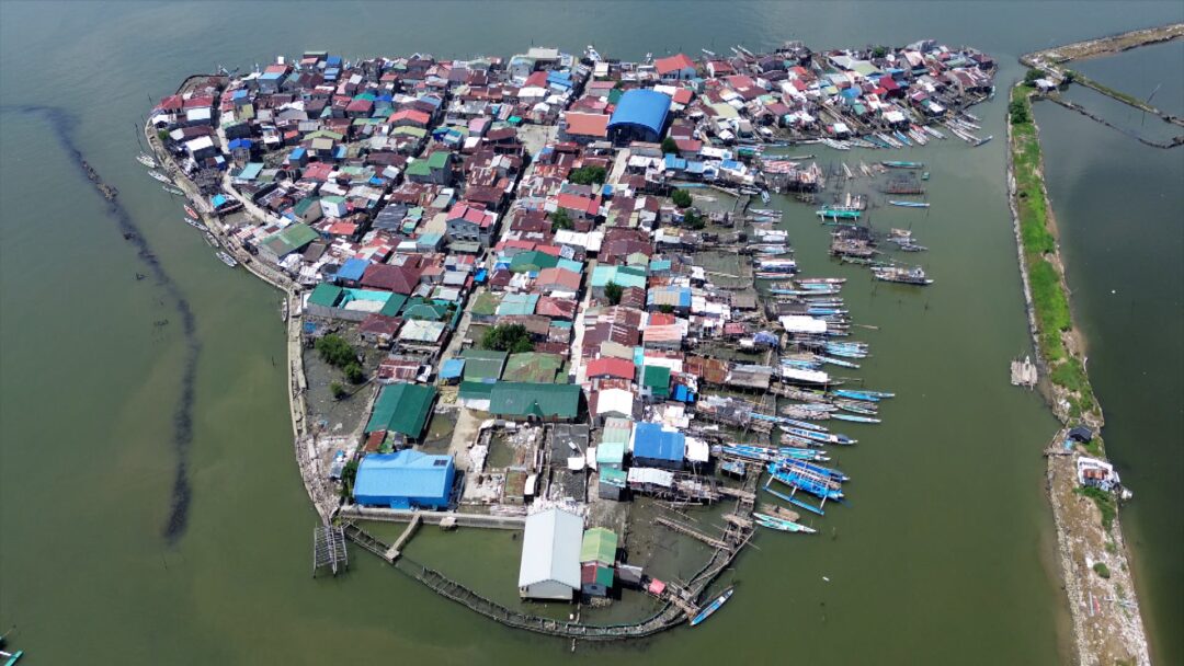 Climate change: Islanders plan for flood-adapted homes